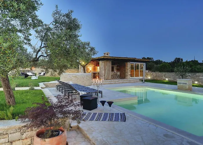 Piccolo Paradiso * 로비니